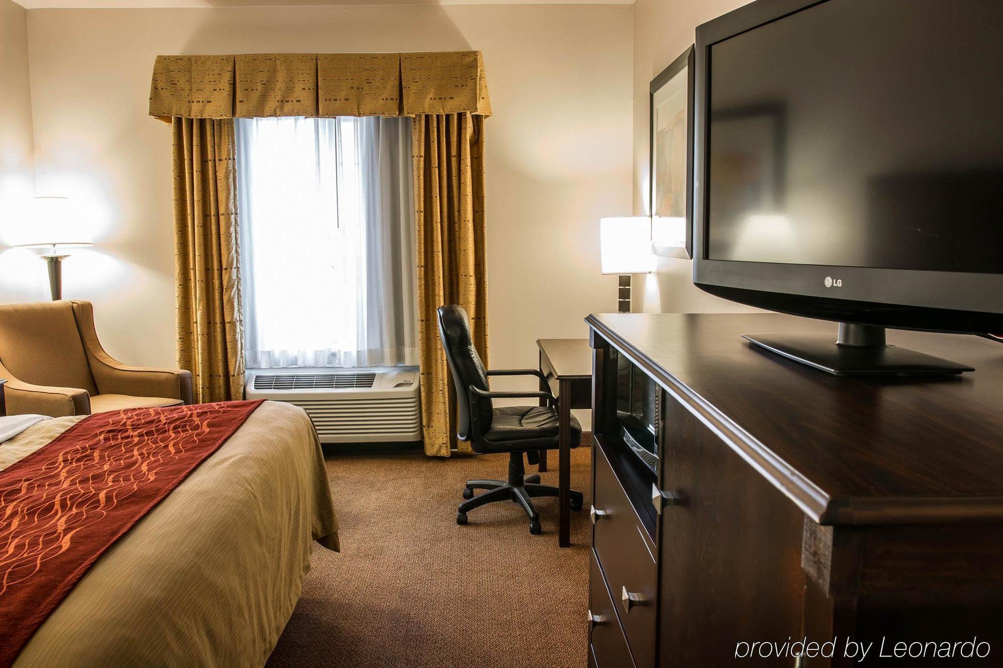 Comfort Inn & Suites Fenton Exterior foto